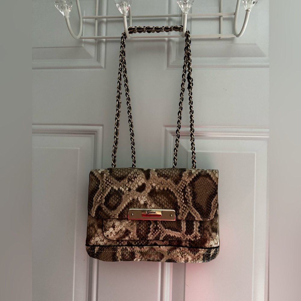 Elegant Guess Snake Print Crossbody Bag with Chain Strap